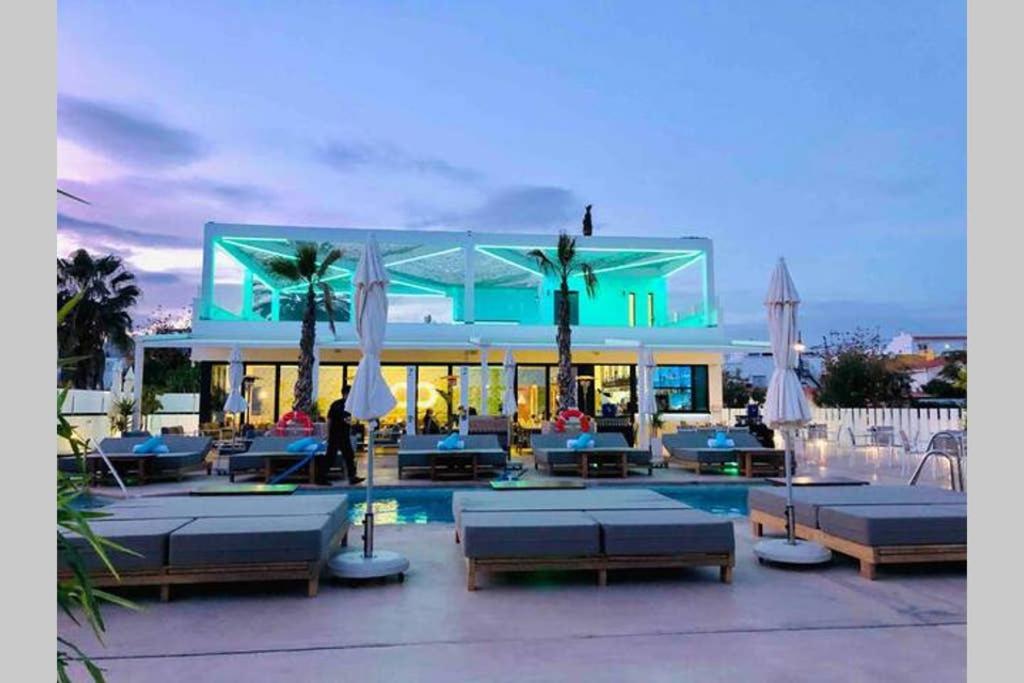 Luxury Modern Apartment By The Beach Malaga Zewnętrze zdjęcie