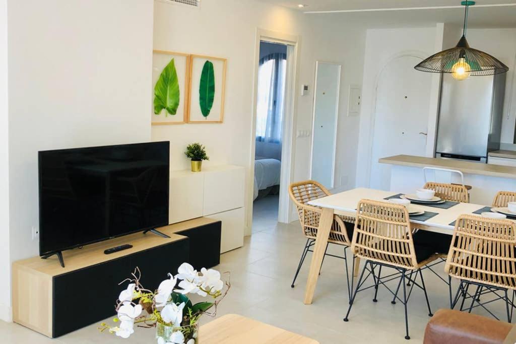 Luxury Modern Apartment By The Beach Malaga Zewnętrze zdjęcie